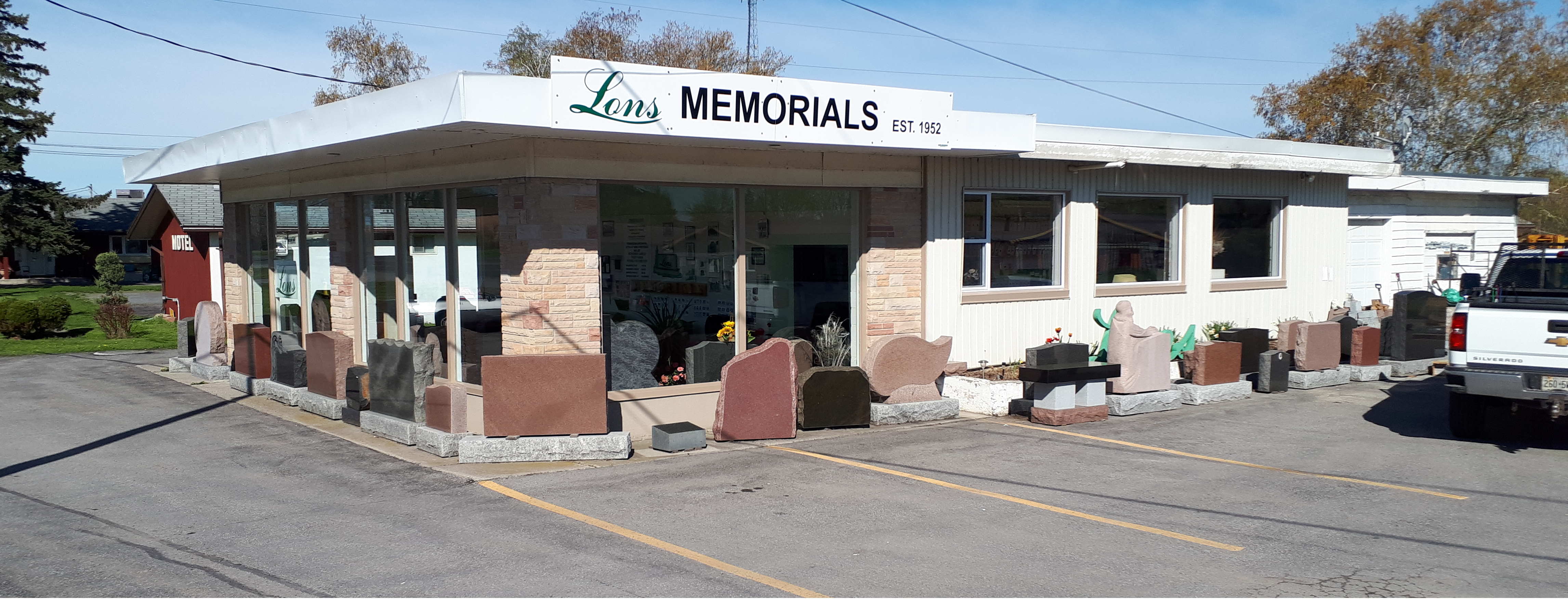 Lons Memorials</div>
			<a>		
			<a class=